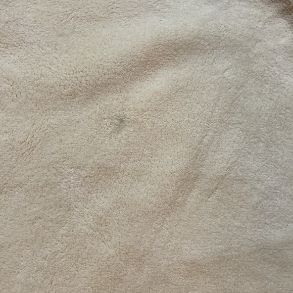 Carter’s Softest Baby Blanket 30 X 39 inches one small spot should wash out - Picture 6 of 6